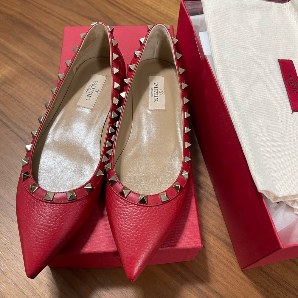 Valentino Garavani Stud Flats Red Size 37 New in Box